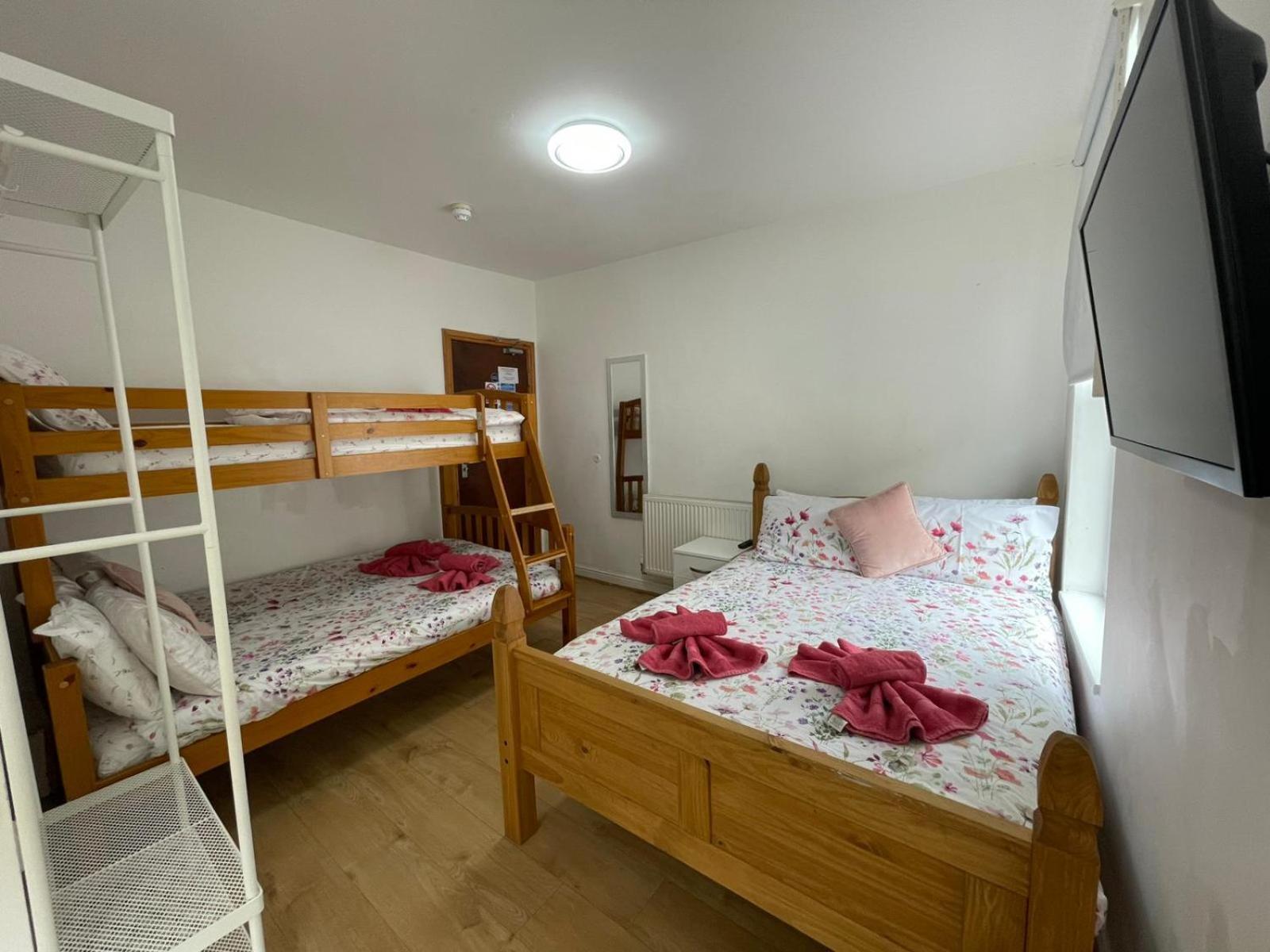 Affittacamere Ariana House Hotel-families And Couples Only