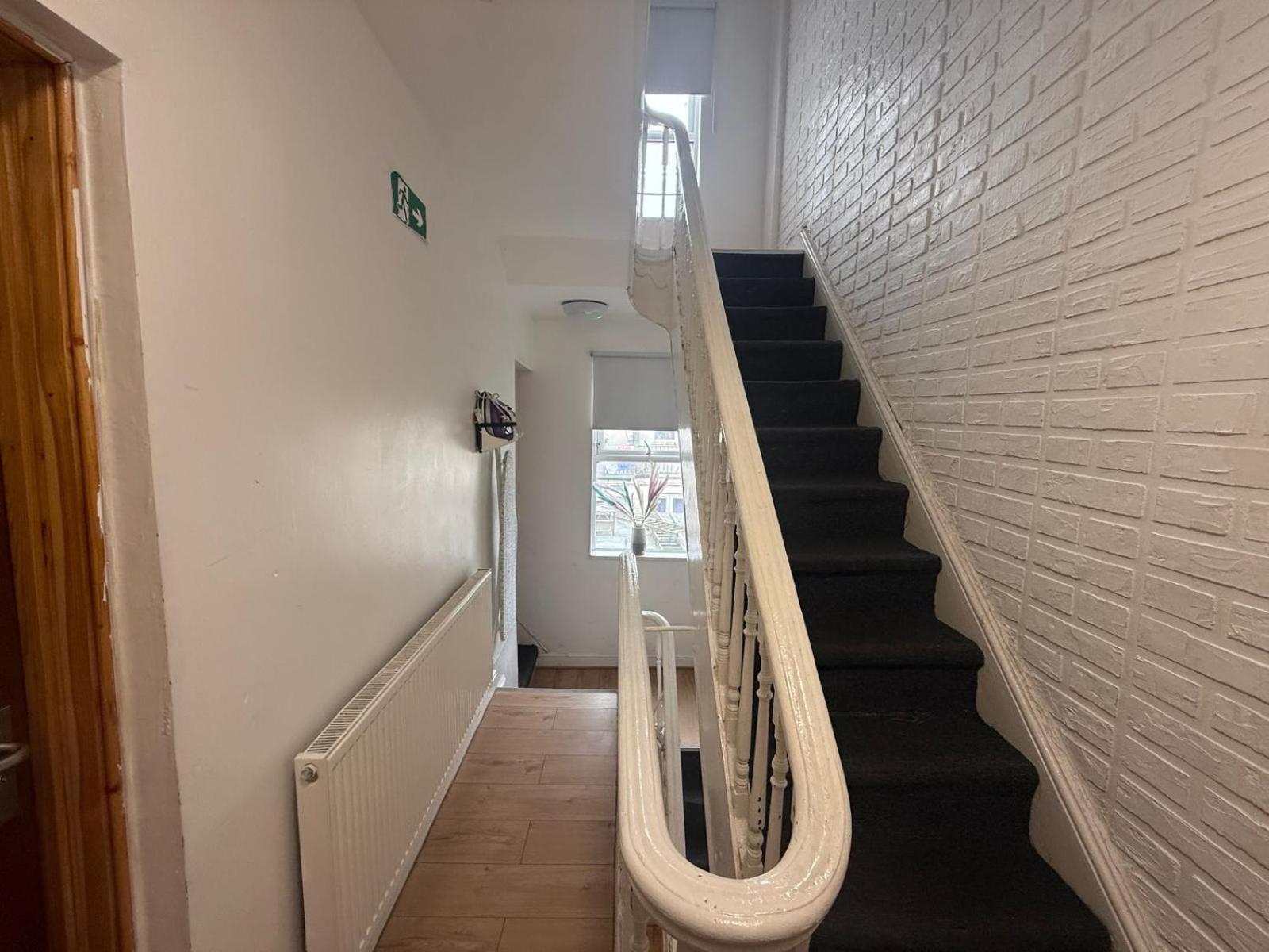 Ariana House Hotel-families And Couples Only