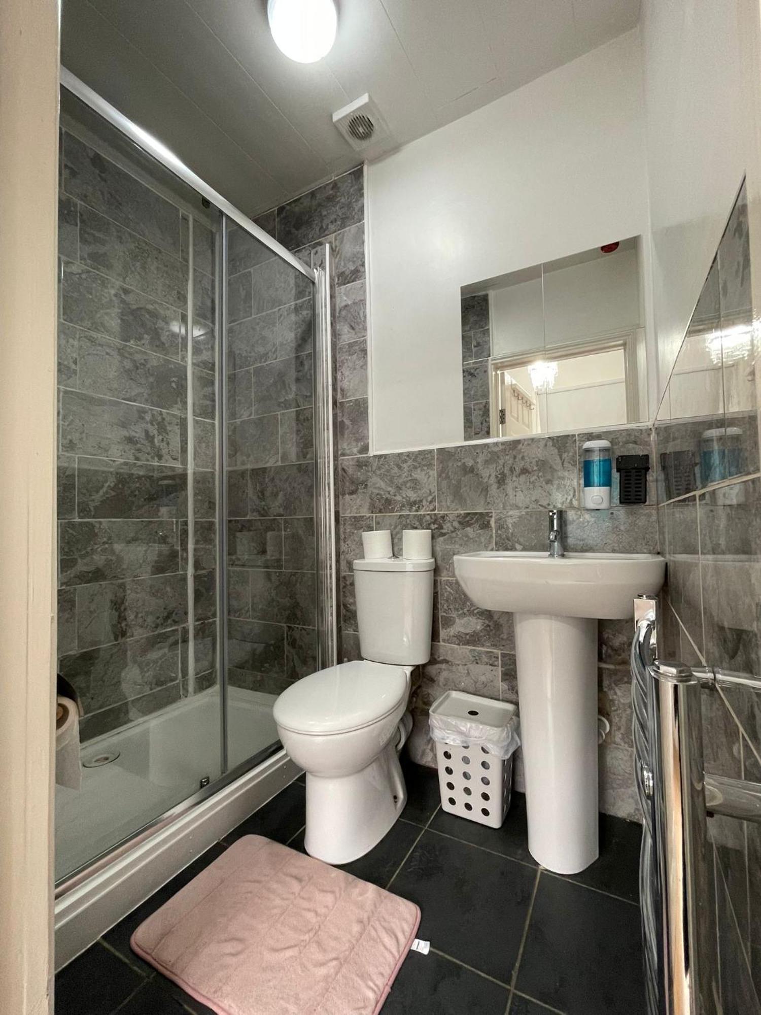 Ariana House Hotel-families And Couples Only