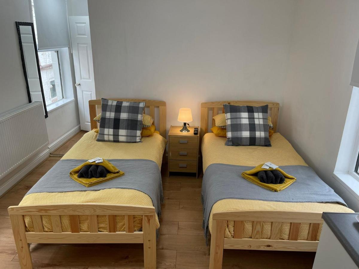 Ariana House Hotel-families And Couples Only Блэкпул