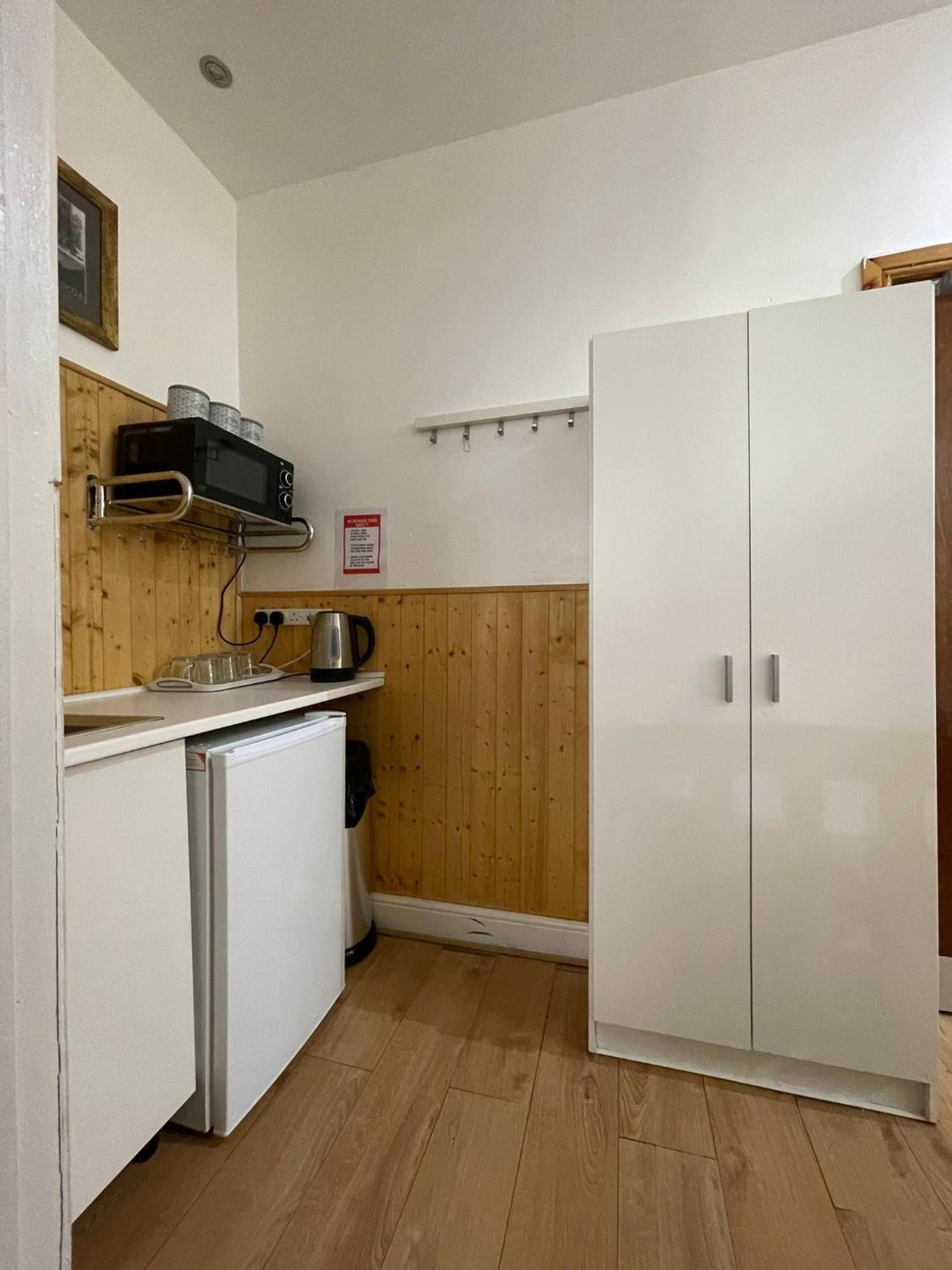 Ariana House Hotel-families And Couples Only Гостевой дом