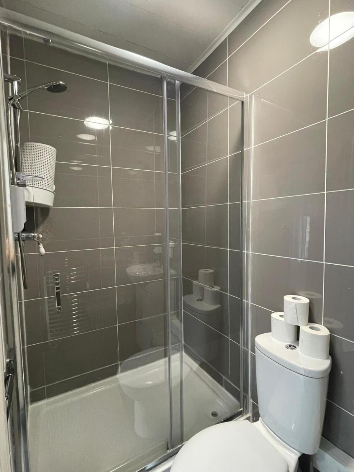 Ariana House Hotel-families And Couples Only * Blackpool