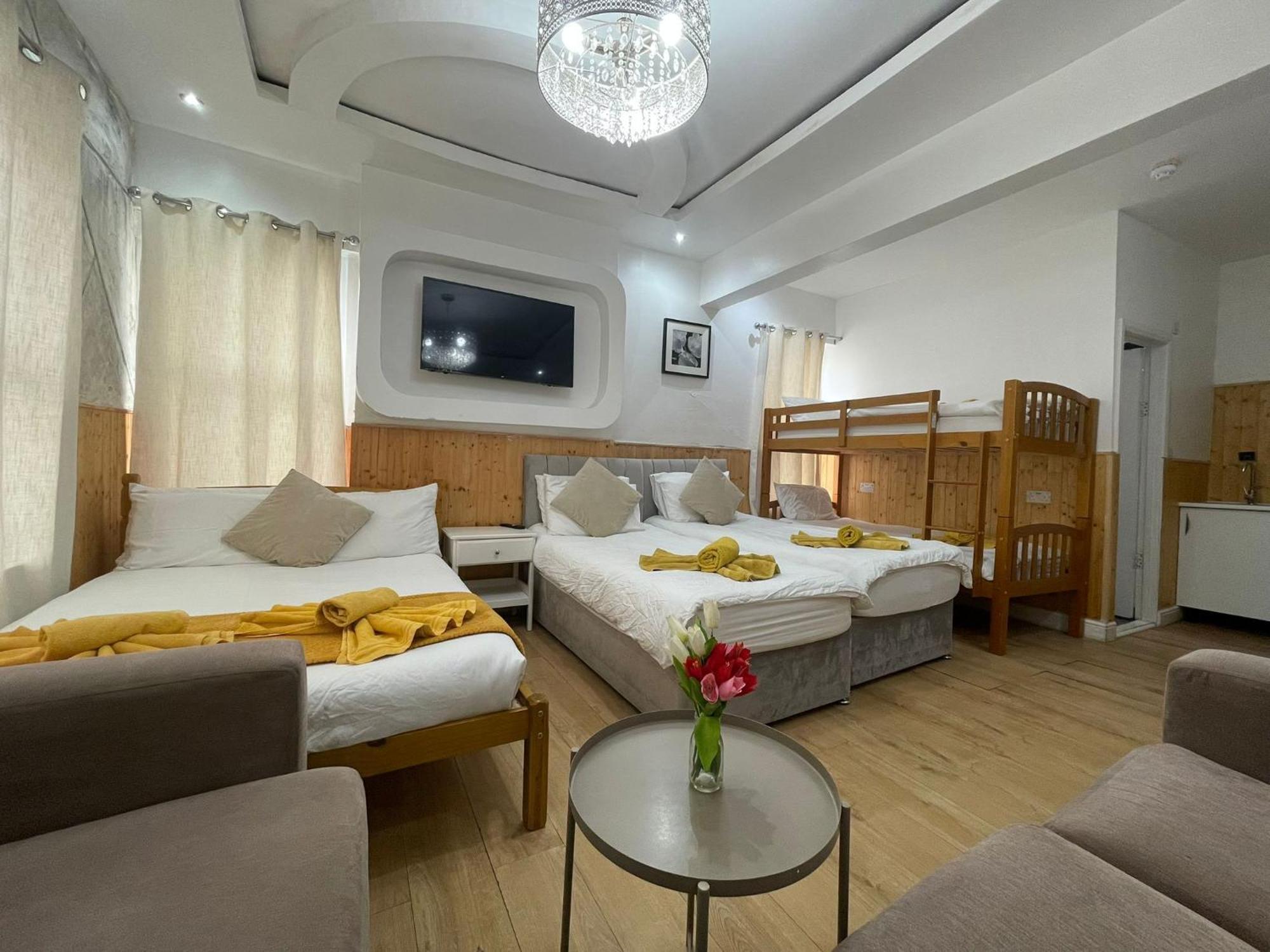 Ariana House Hotel-families And Couples Only Casa de hóspedes *