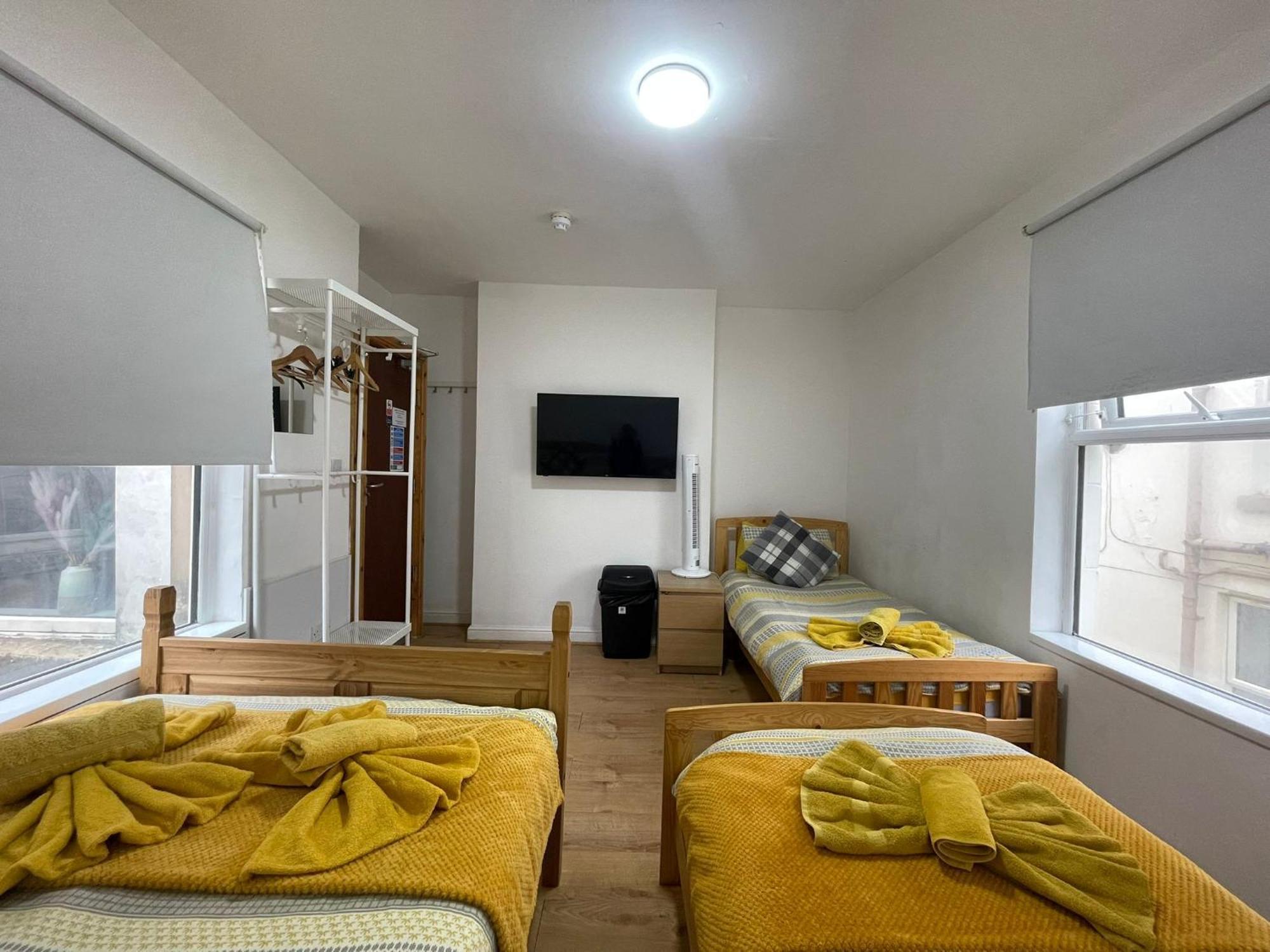 Ariana House Hotel-families And Couples Only