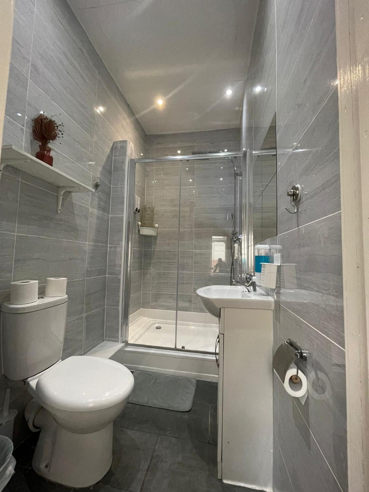 Ariana House Hotel-families And Couples Only Casa de hóspedes