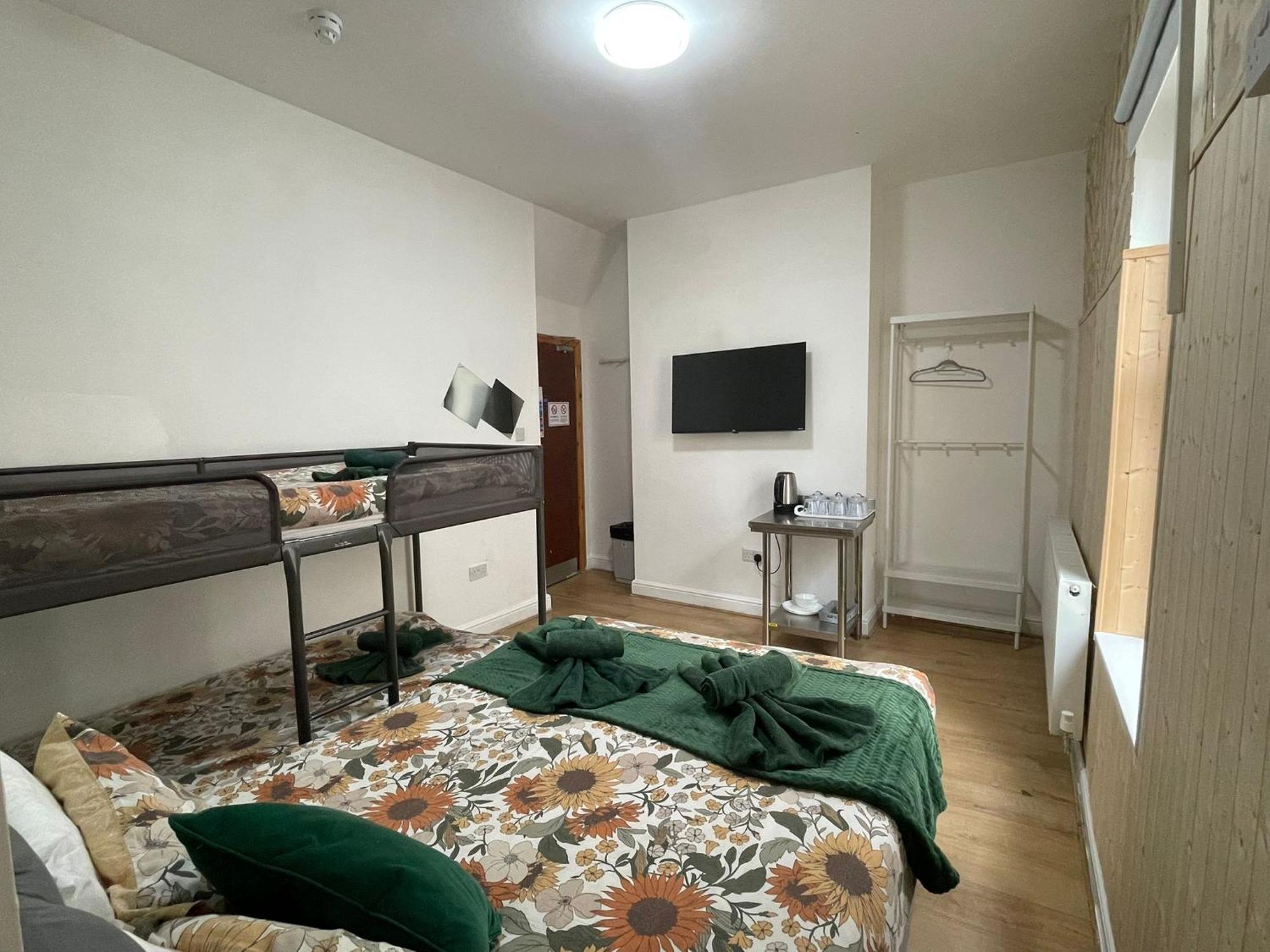 Ariana House Hotel-families And Couples Only Гостевой дом *