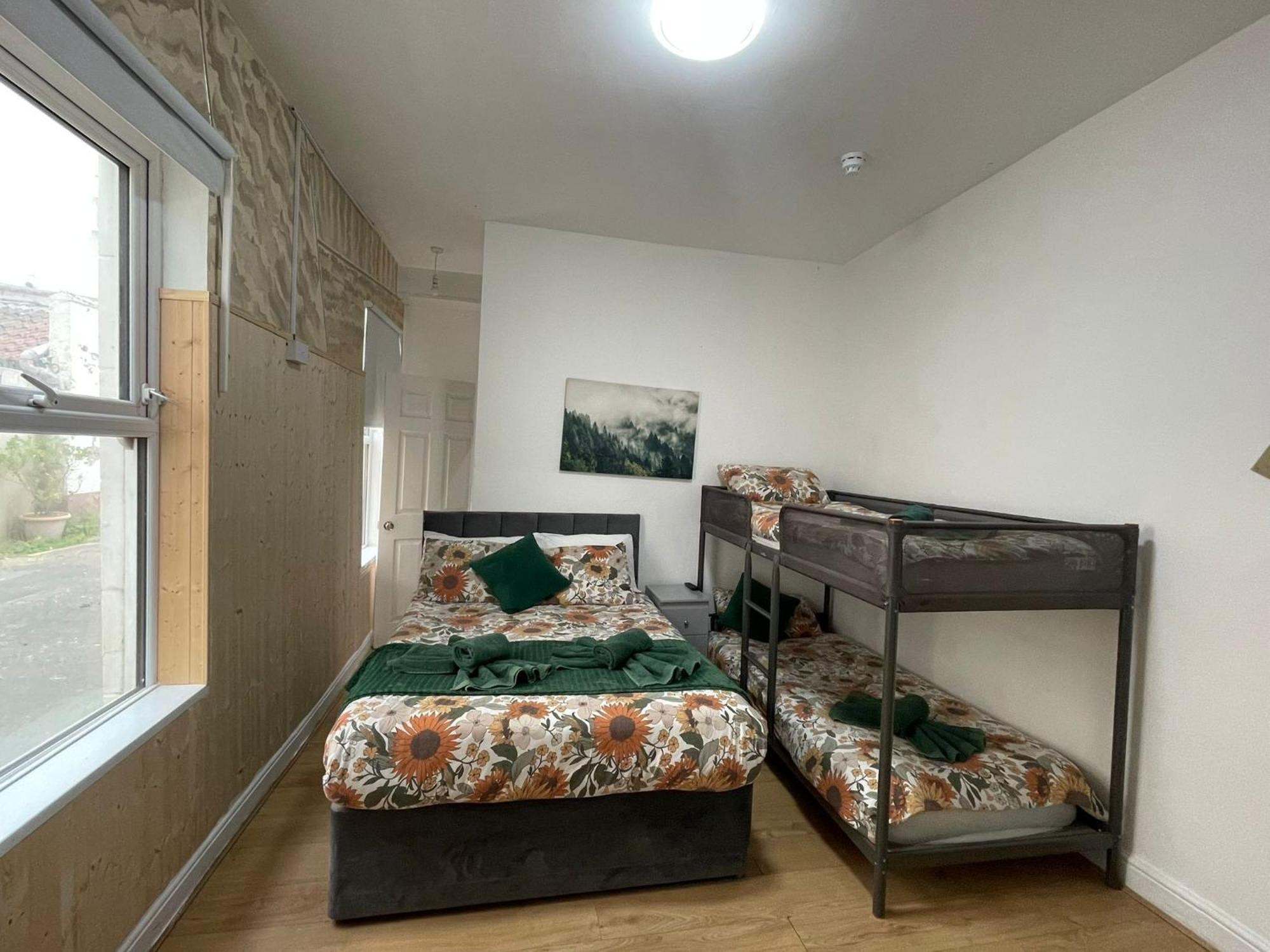 Гостевой дом Ariana House Hotel-families And Couples Only Блэкпул